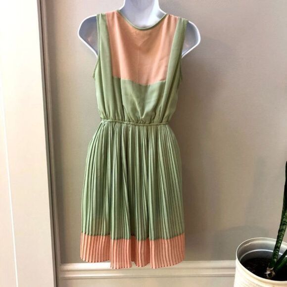 Ya Los Angeles sleeveless peach and green button pleated flare dress size S - Picture 6 of 9